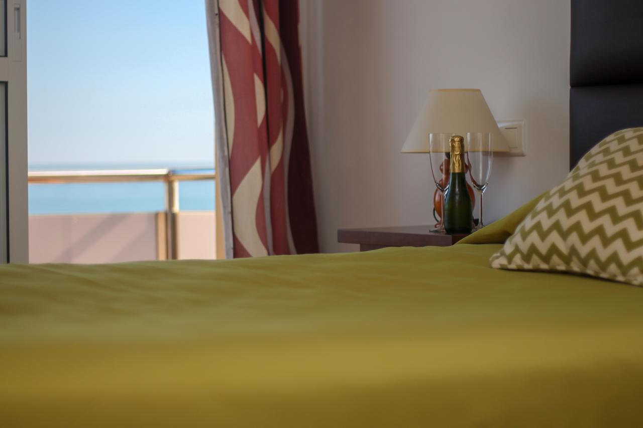 Hostal Esperanza Benajarafe Ngoại thất bức ảnh