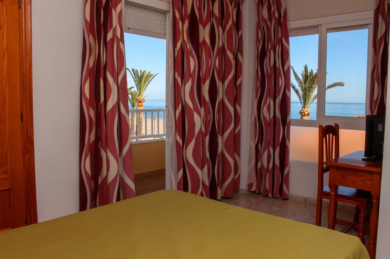 Hostal Esperanza Benajarafe Ngoại thất bức ảnh